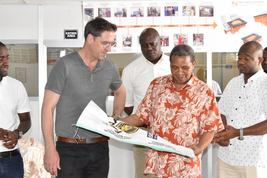 Former President Jakaya Kikwete of Tanzania Visits Sanku Premix Factory in Dar es Salaam